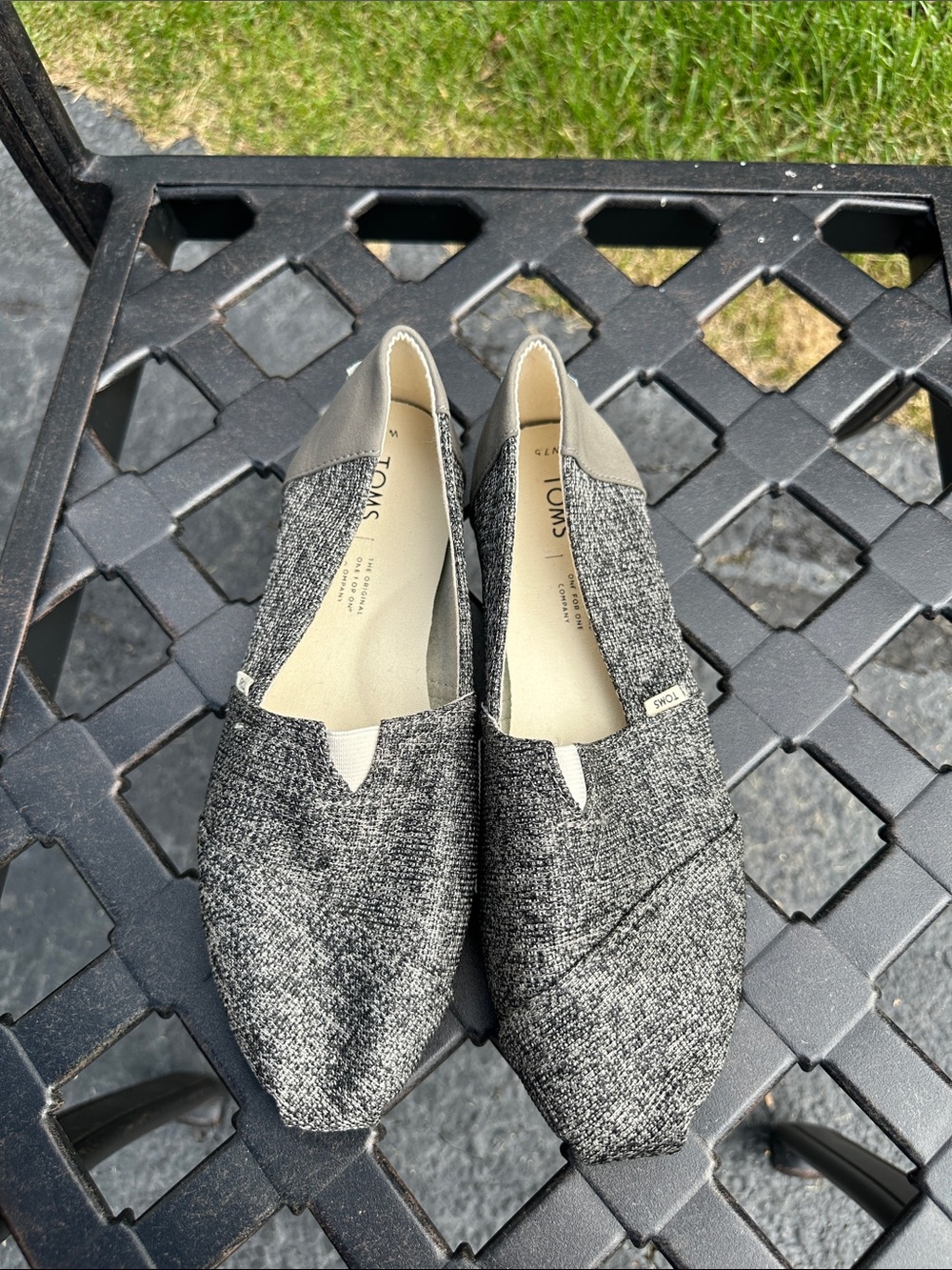 Toms Women's Black and Gray Slip-On Alpargata Flats